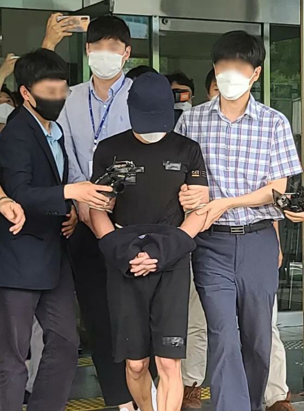 韩国29岁男子杨某