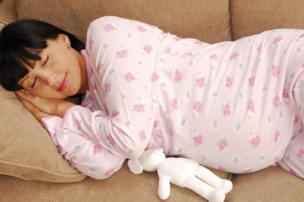 怀儿子或者女儿都爱睡觉