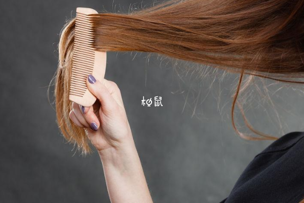 怀男孩头发会更油不准确
