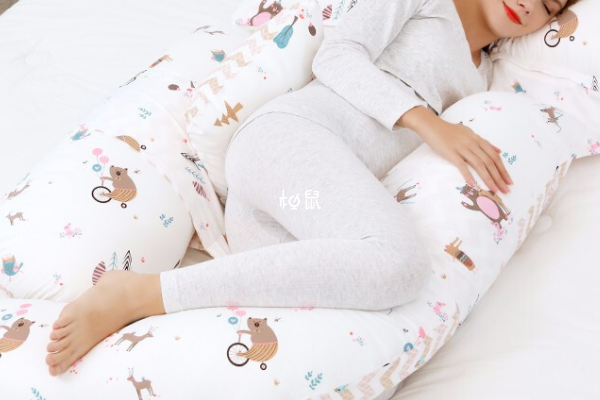 怀男孩上身早爱犯困