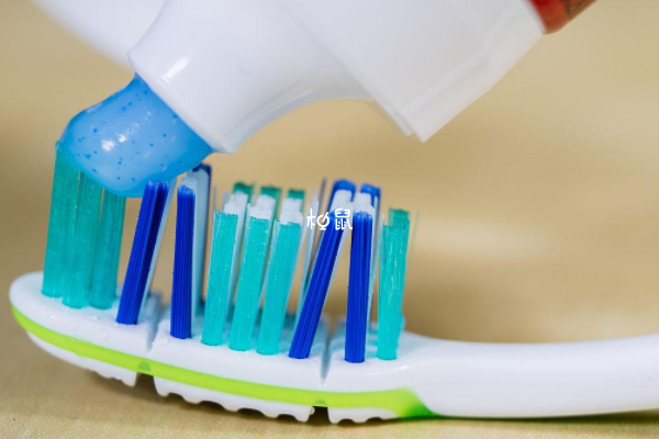 牙膏测男女的方法